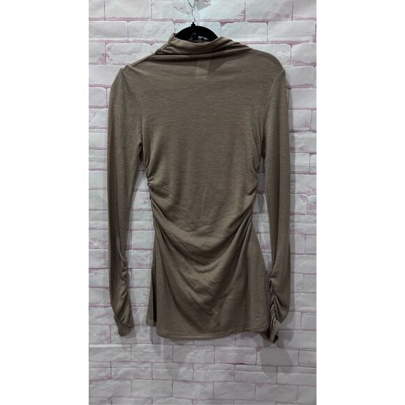 Express ruched long sleeve top size SP - Picture 1 of 6